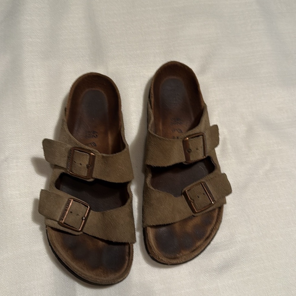 Birkenstock Arizona soft footbed size 42 / US Men’s 9.5 - Beige Suede